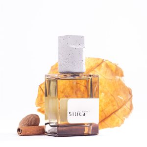تصویر عطر سیلیکا کلار 50 میل زنانه – Silica Kelar با رایحه گرم و ادویه‌ای | خرید از کاز کانسپت