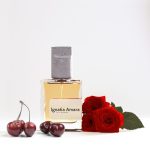 تصویر عطر ایگنشیا آمارا کلار 50 میل زنانه با گل رز قرمز و میوه آلبالو – رایحه گلی شرقی و شیرین