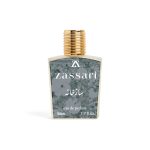 عطر سازخانه ضاصاری ZASSARI با رایحه چرمی، چوبی و ادویه‌ای